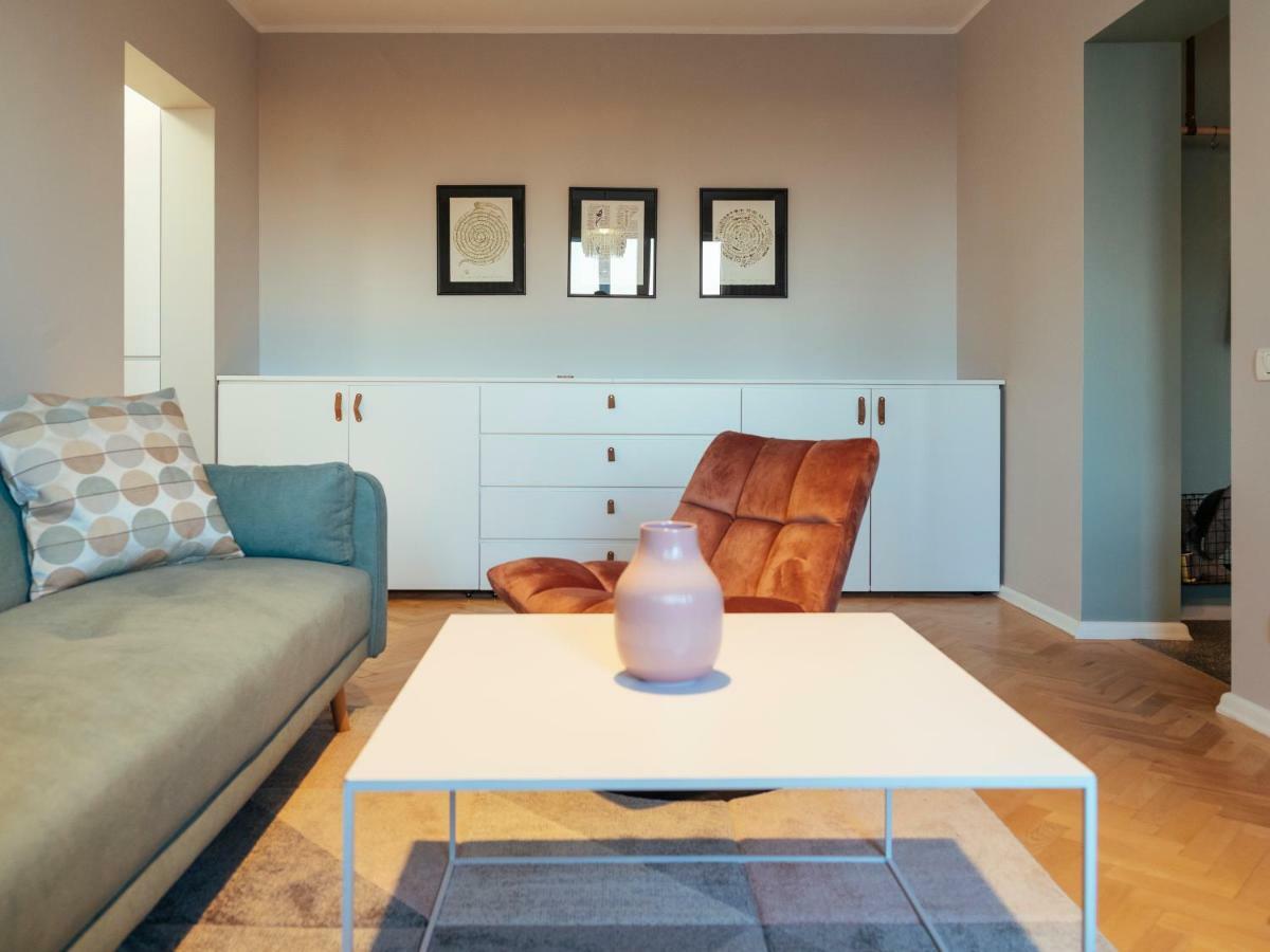 Parklake Design Apartment - Fabulous View - Netflix Bucarest Extérieur photo